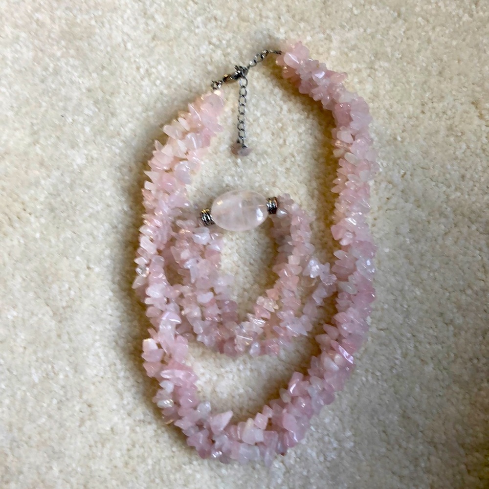 Necklace and bracelet set